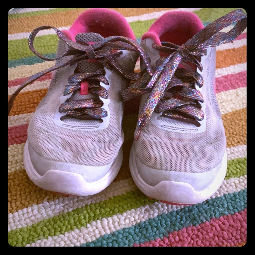 Gym shoes